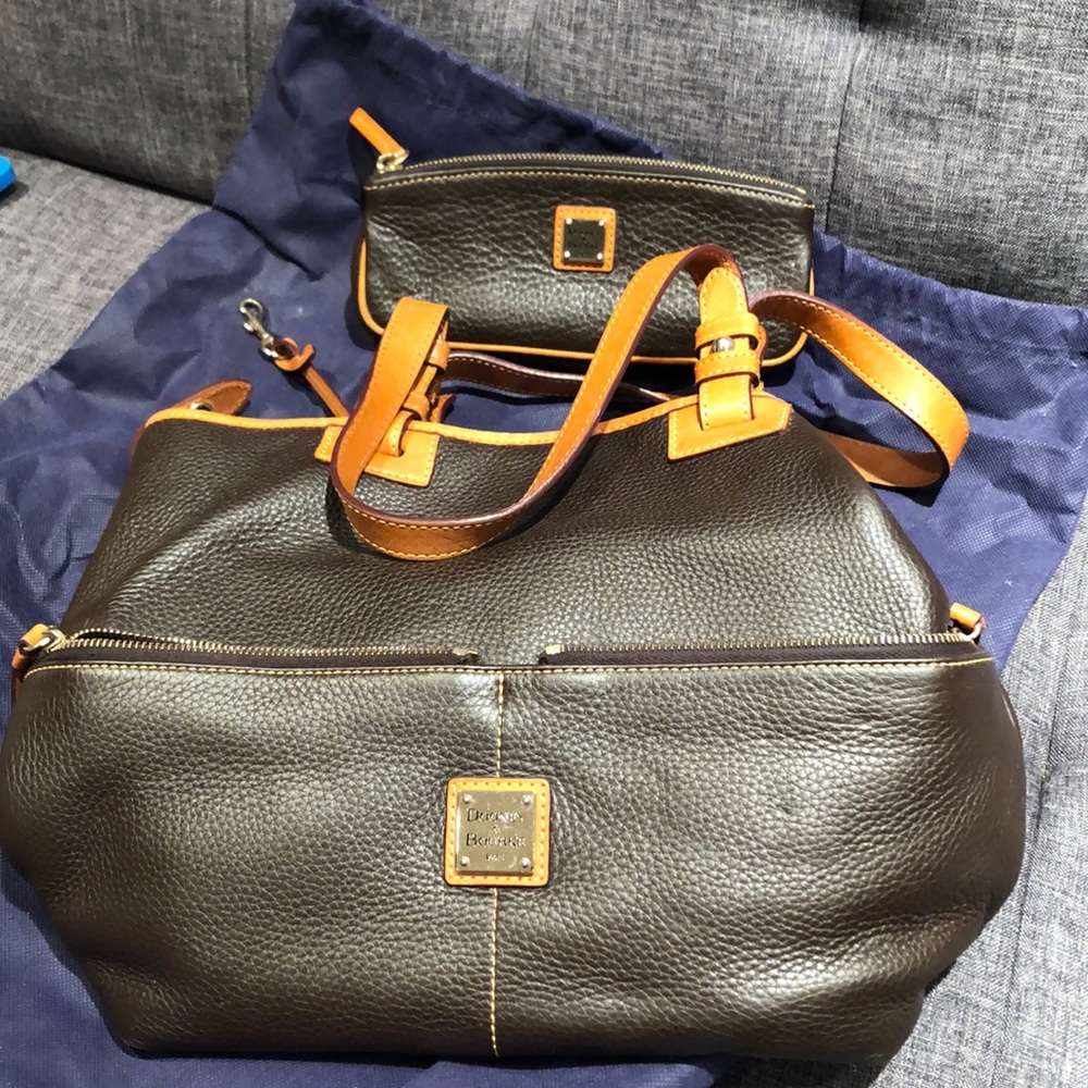 Dooney and bourke Purse